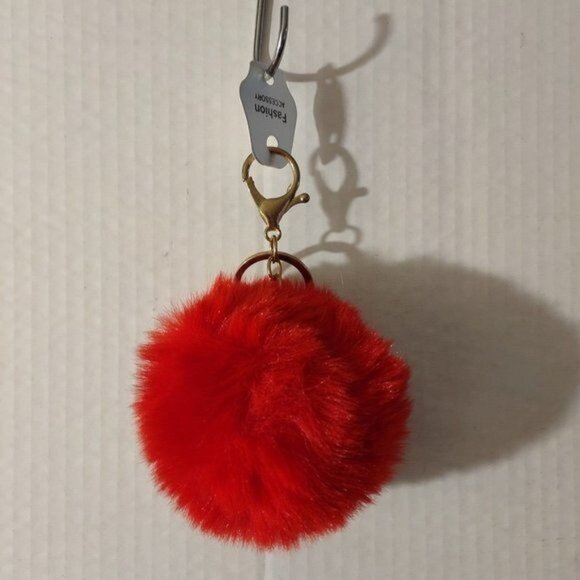 RED POM POM FUR KEYRING-NEW - Picture 1 of 1
